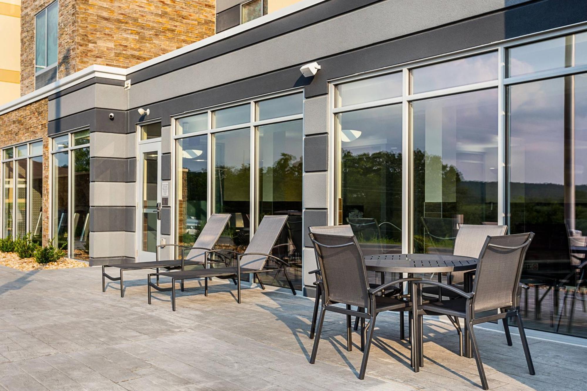 Fairfield Inn & Suites רולה מראה חיצוני תמונה